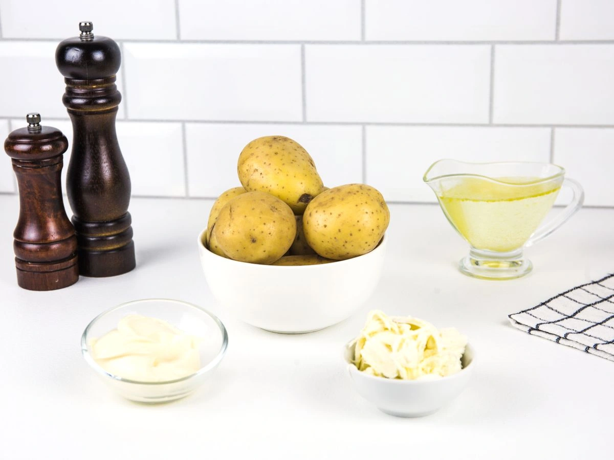 Шаг 1: Сырный суп с запеченным картофелем