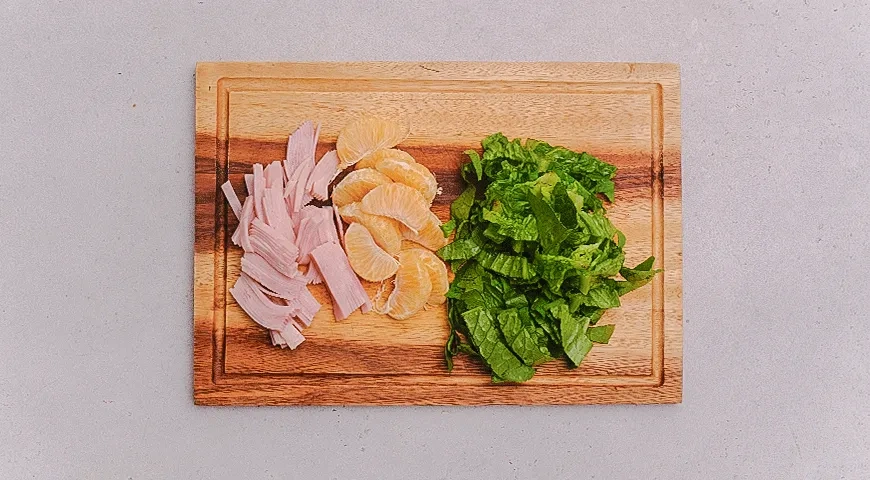 Тако с ветчиной, мандаринами и соусом терияки: шаг 1