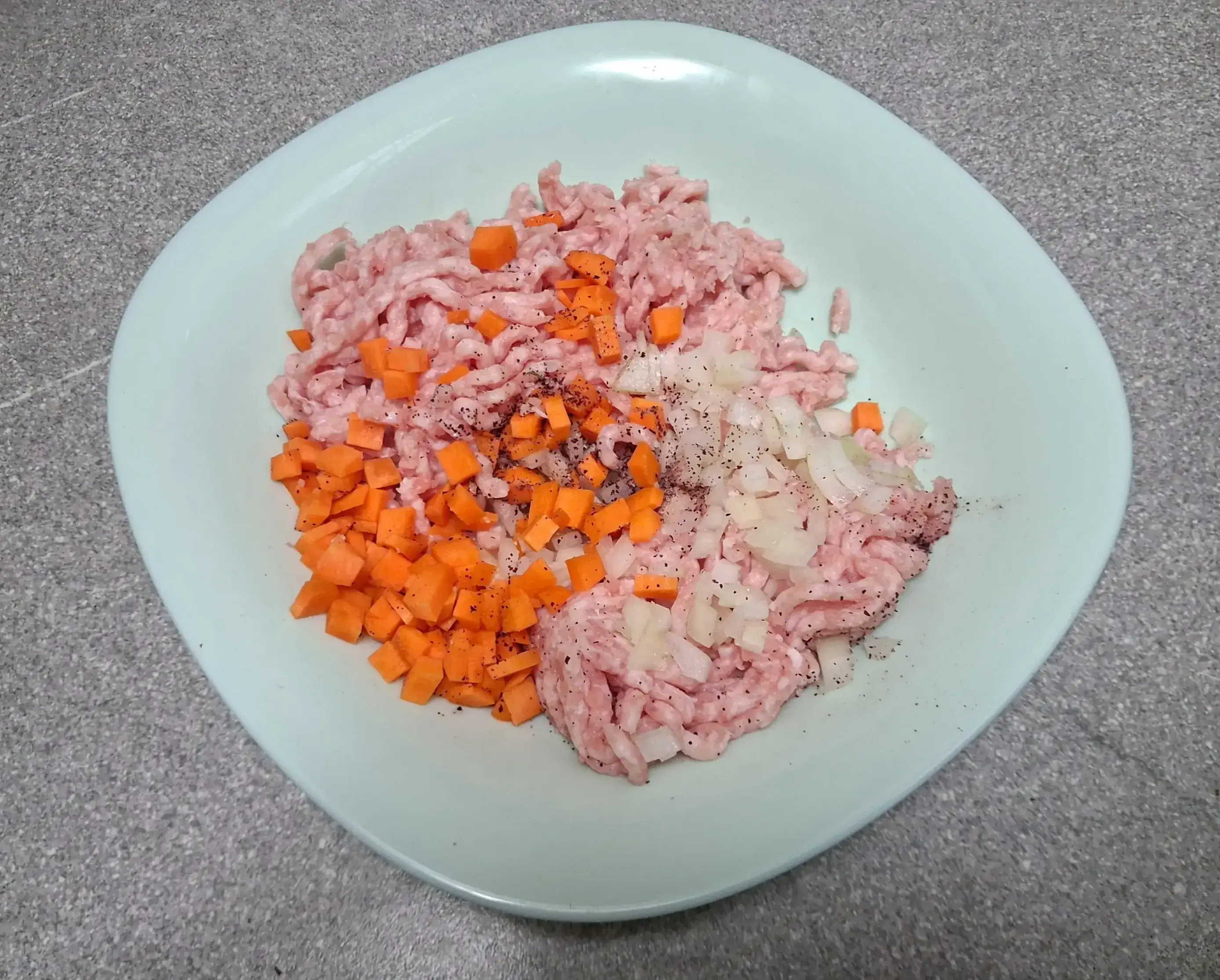 Тефтели с брокколи на пару: шаг 1