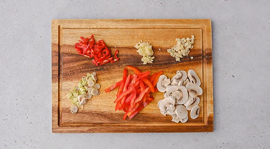 Том Кха с креветками и грибами: шаг 1