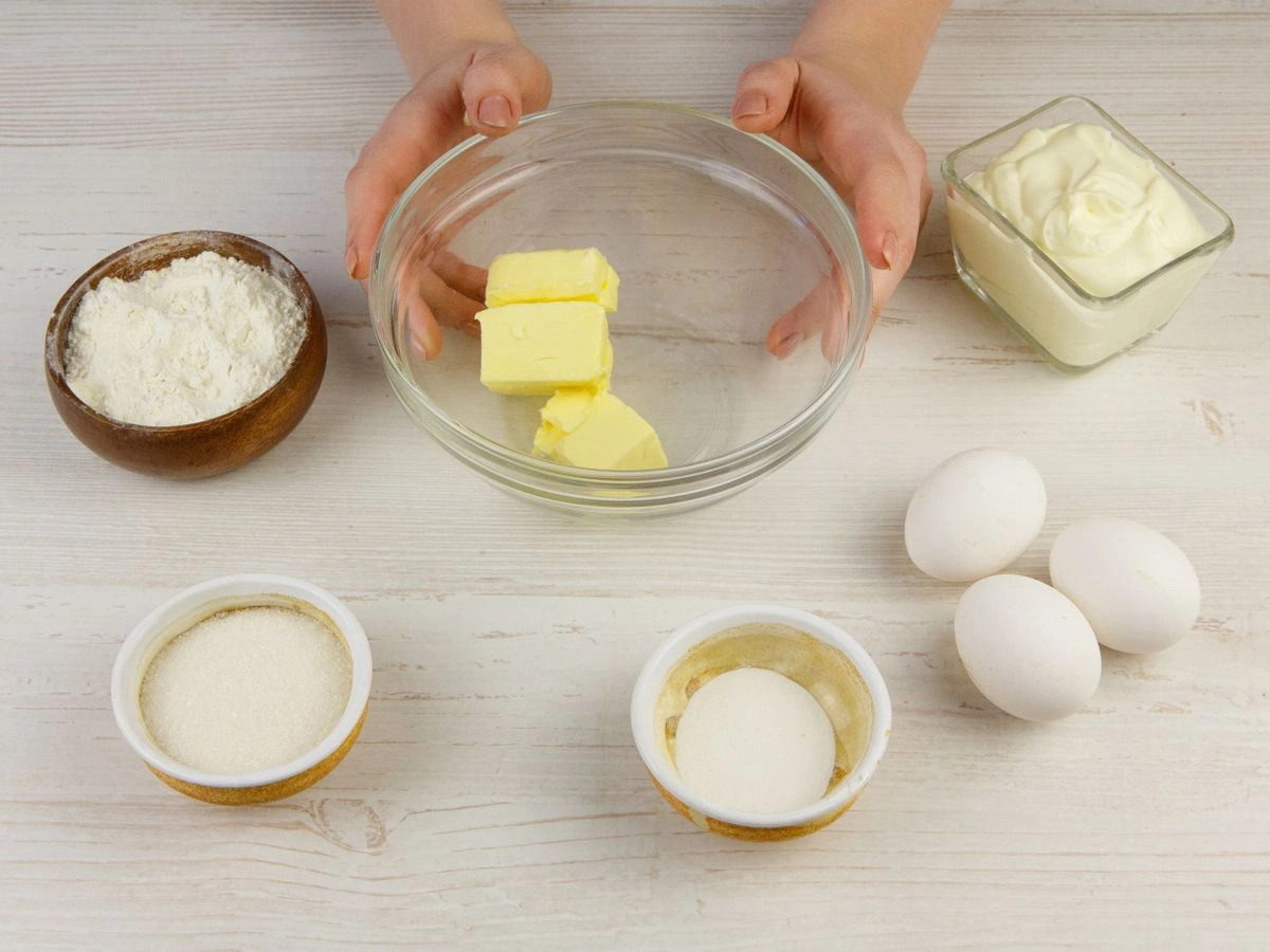 Шаг 1: Торт «Сметанник» заливной