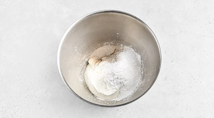 Трайфл Медовик в стакане: шаг 1