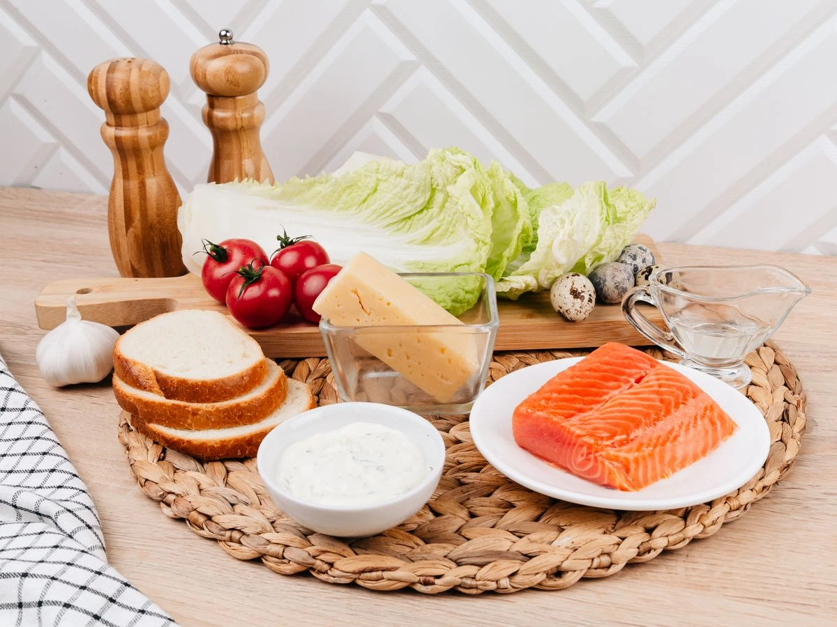 Шаг 1: «Цезарь» с лососем