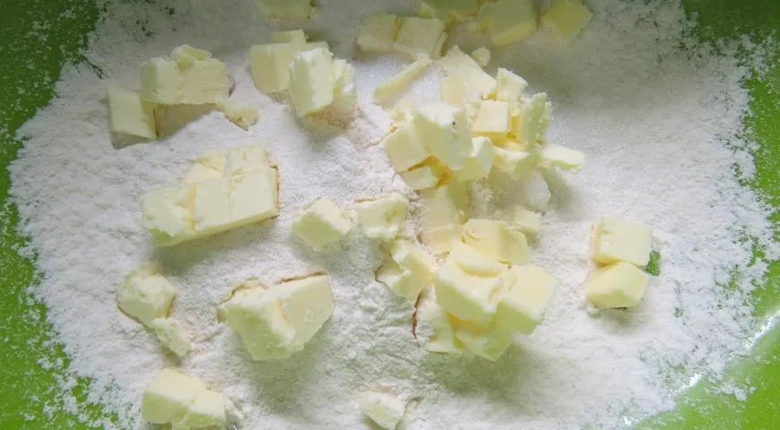 Творожный пирог с клубникой: шаг 1