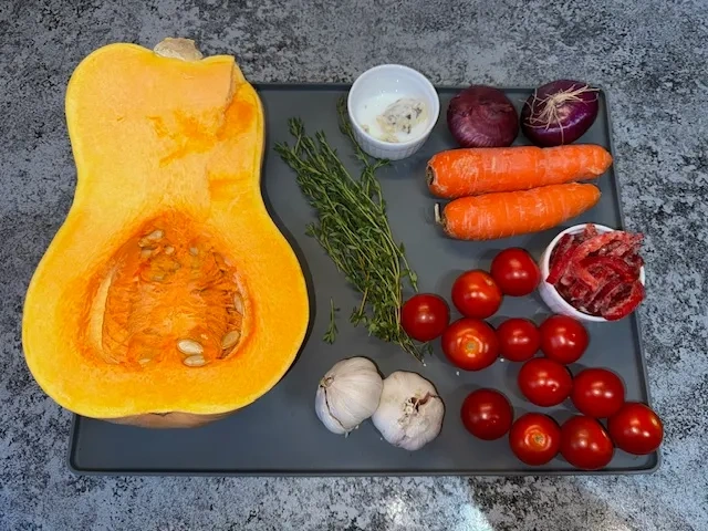 Тыквенный суп с ньокками в виде тыковок: шаг 1
