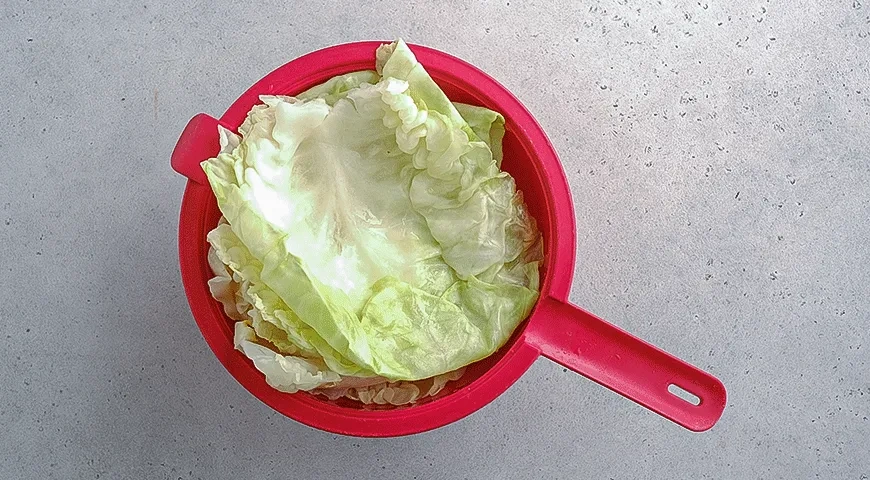 Веганские голубцы с рисом и орехами: шаг 1