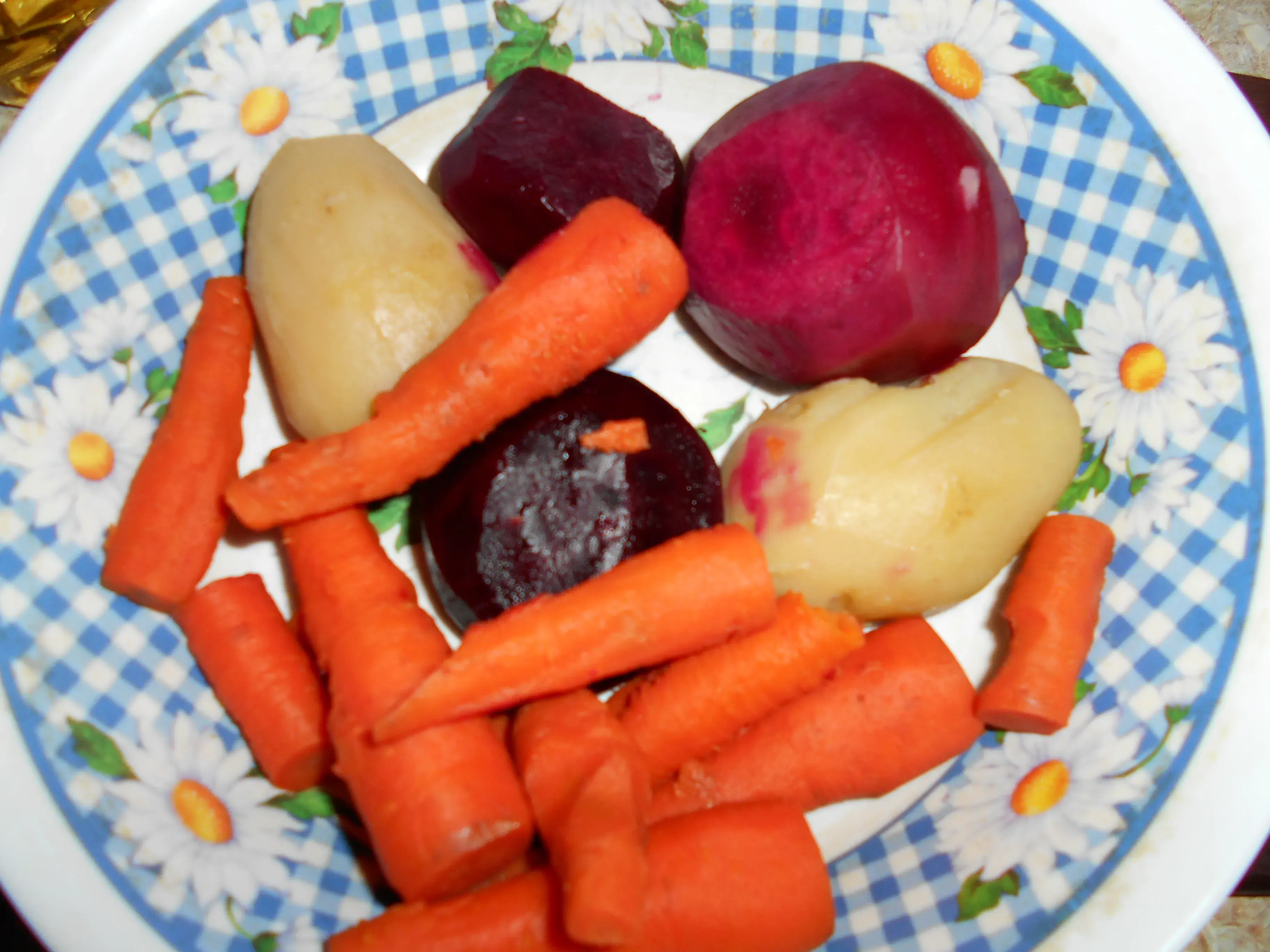 Винегрет с солеными грибами: шаг 1