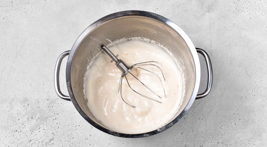 Яблочные блины: шаг 1