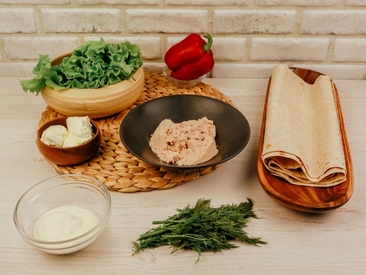 Шаг 1: Закуска из лаваша