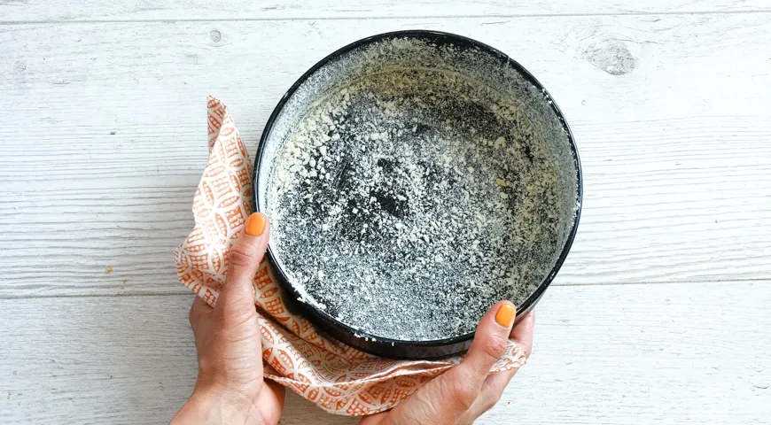 Заливной пирог с абрикосами: шаг 1