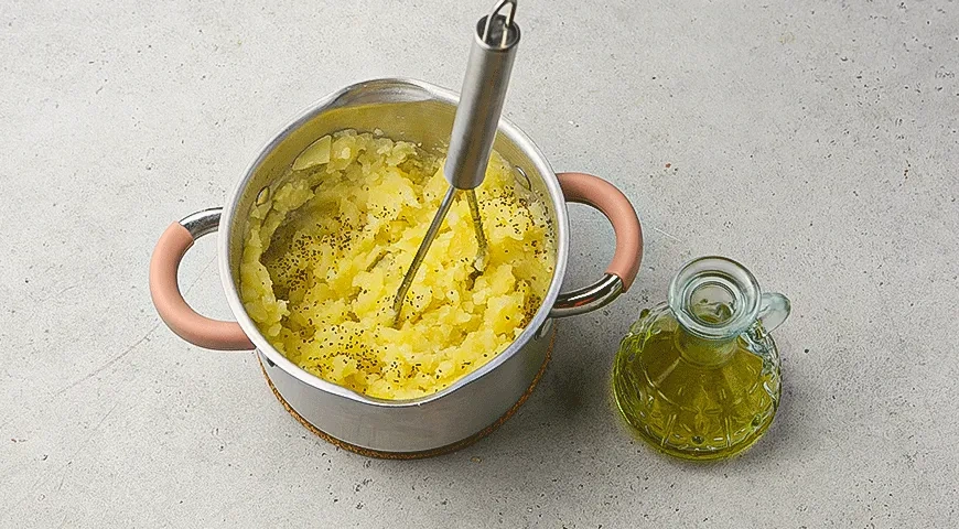 Запеканка с рыбой и картошкой в духовке: шаг 1