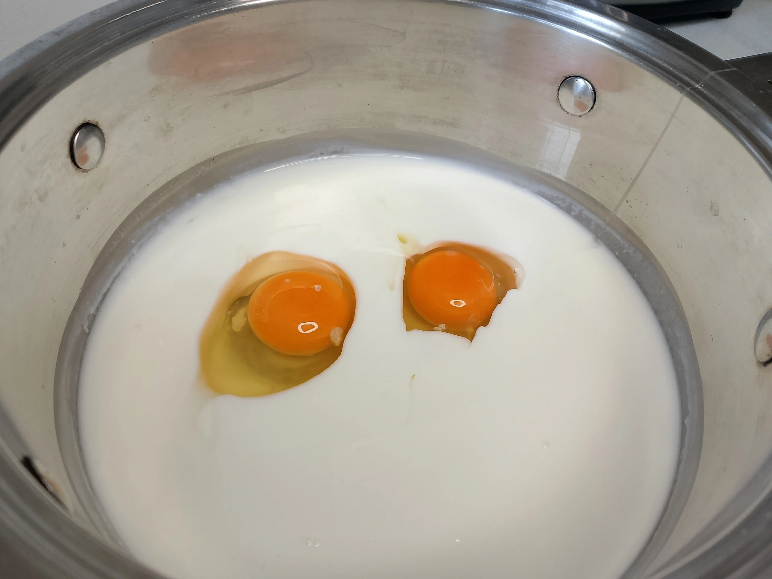 Шаг 1: Заварные блины на кефире