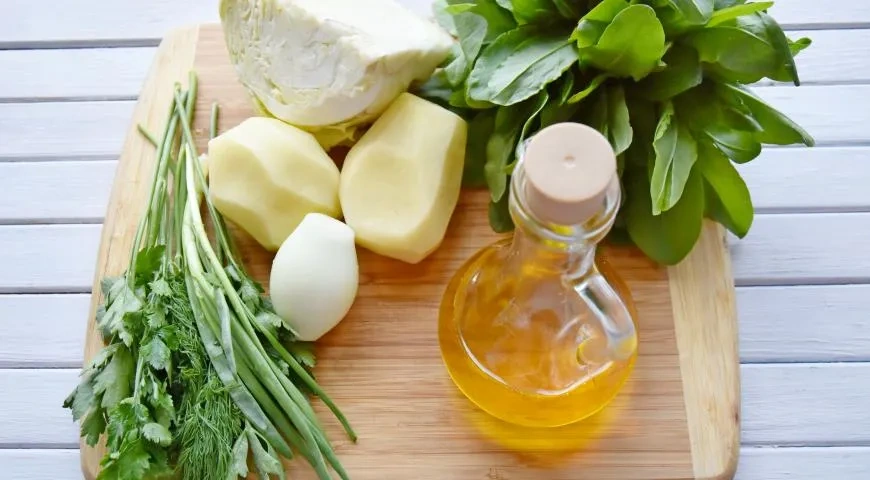 Зеленые щи с щавелем и яйцом: шаг 1