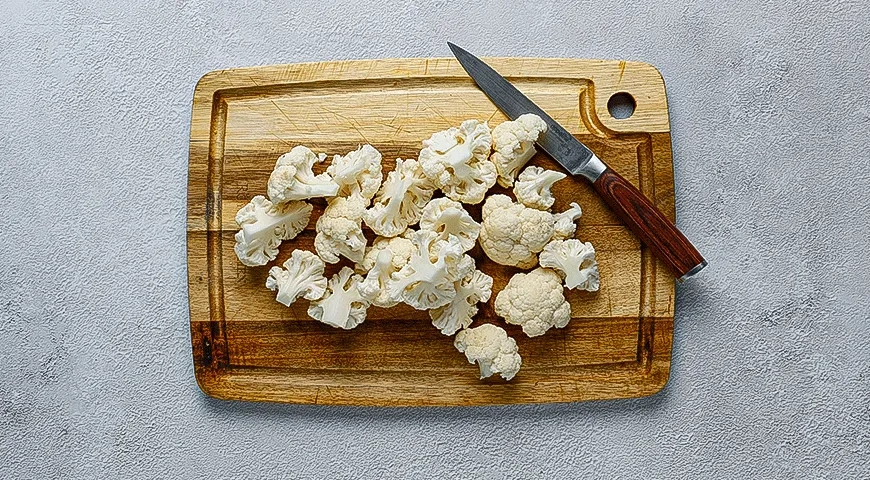 Жареная цветная капуста в соусе по-корейски: шаг 1