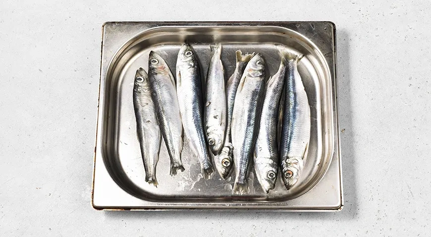 Жареная салака: шаг 1