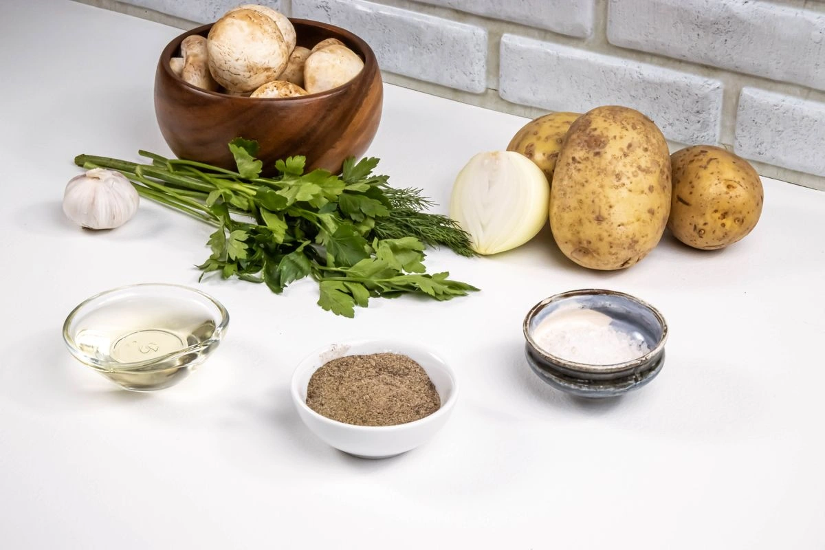 Шаг 1: Жареный картофель с грибами