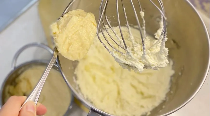 Ангельский десерт с инжиром: шаг 10