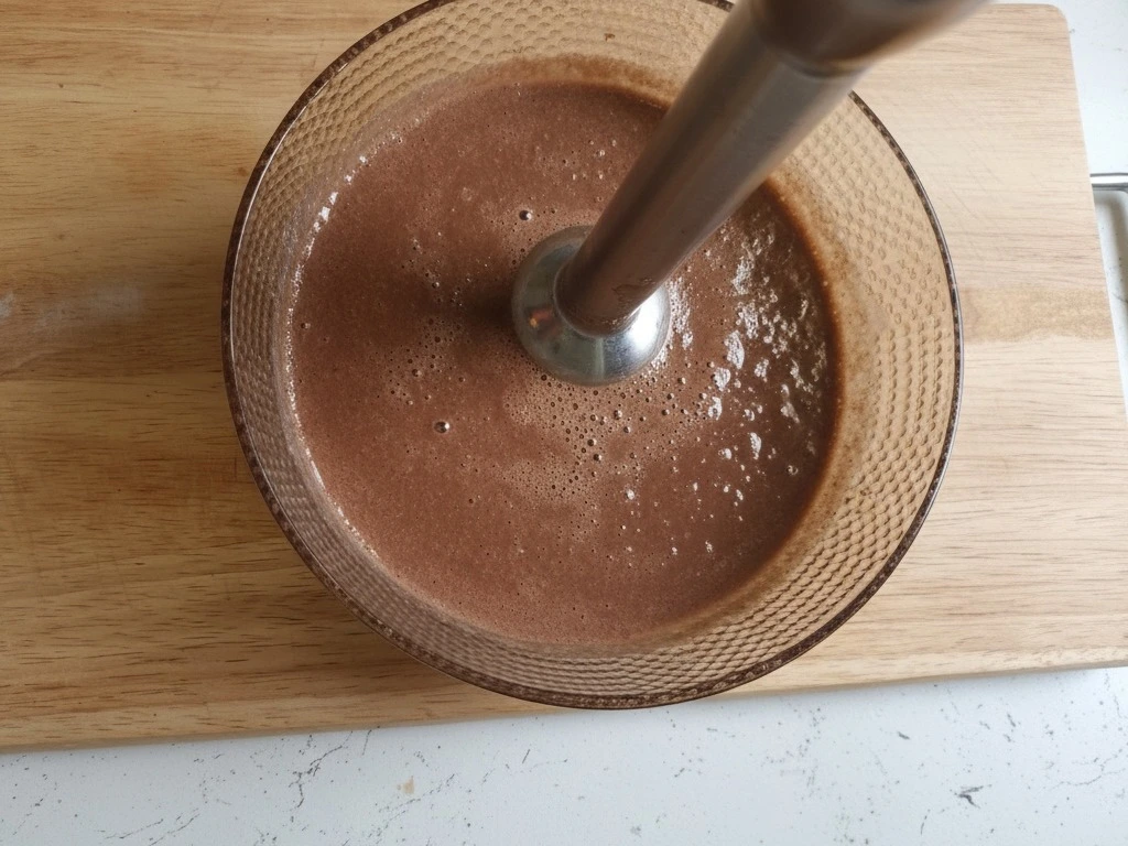 Шаг 10: Банановое какао с маршмеллоу, взбитыми сливками и шоколадом