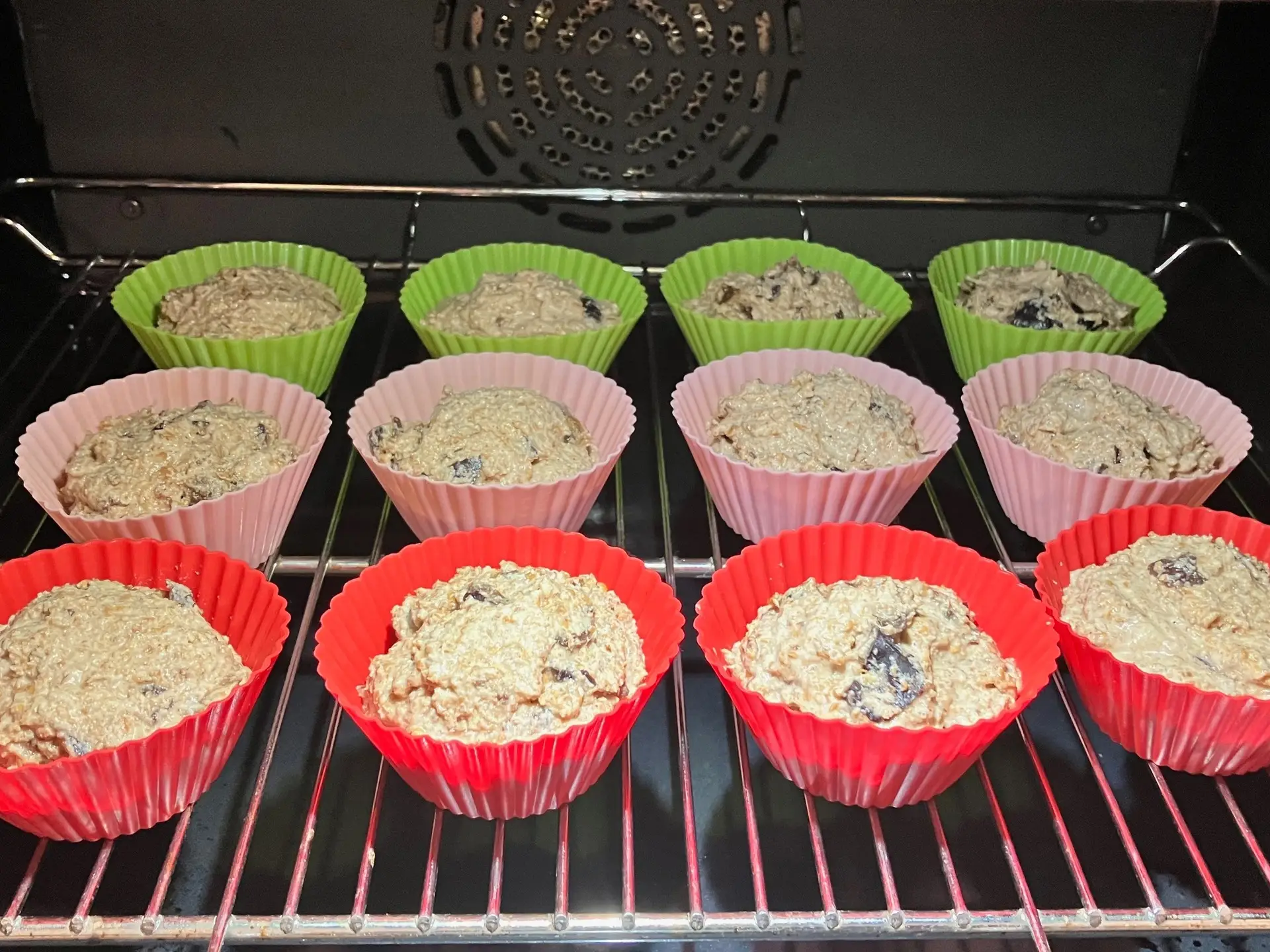 Шаг 10: Безглютеновые кексы с черносливом и отрубями