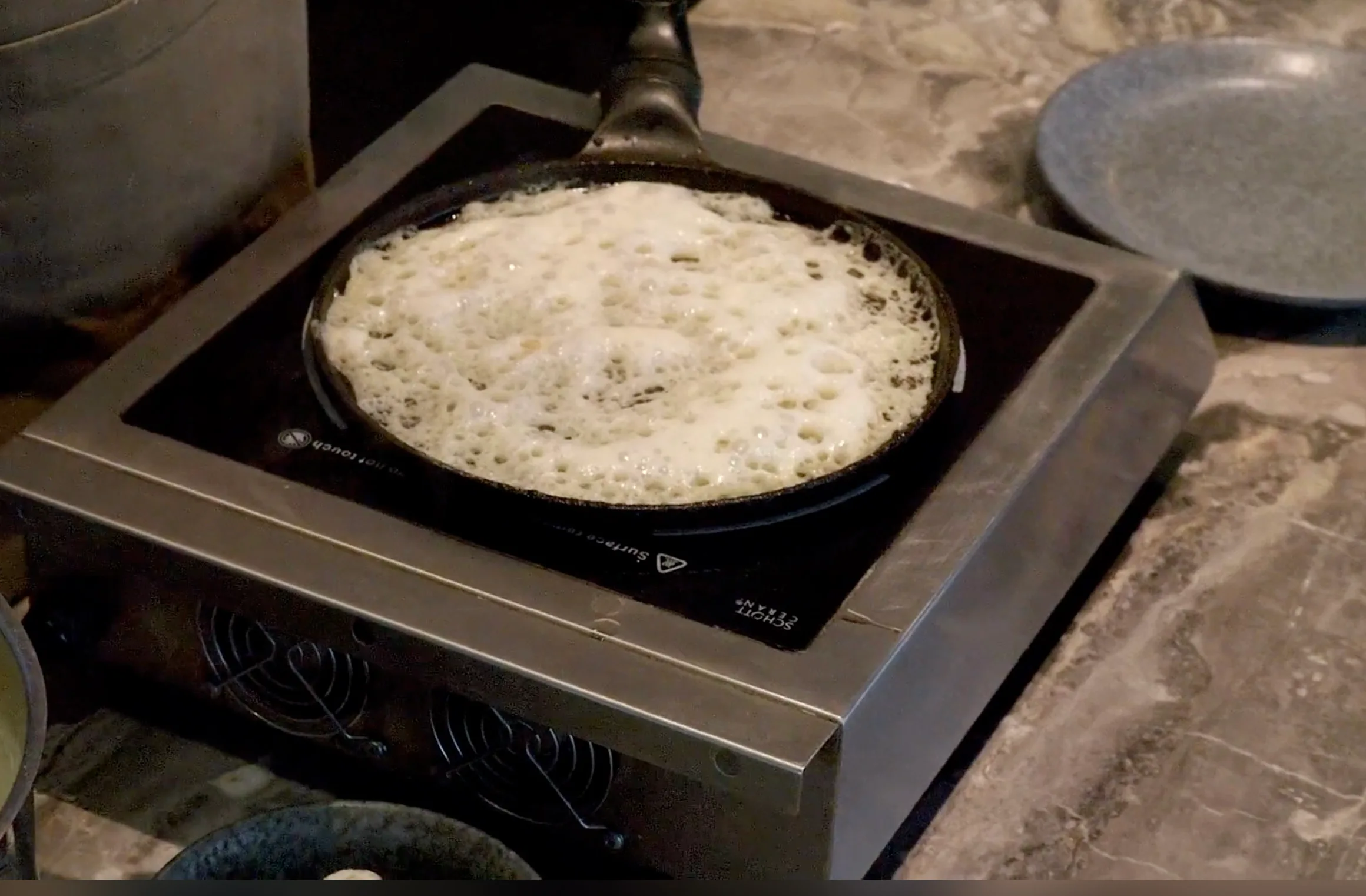 Шаг 10: Блины с дырочками от шеф-повара