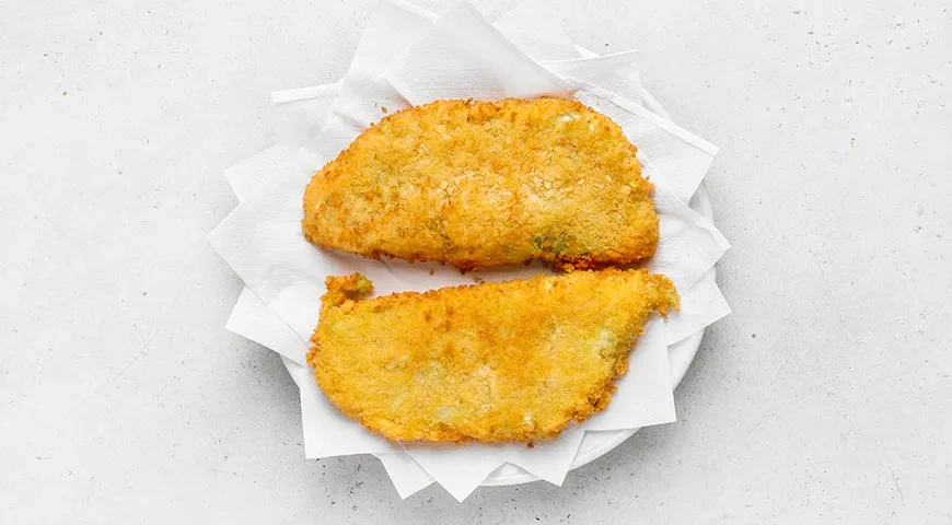 Чебуреки из капусты с куриным фаршем: шаг 10