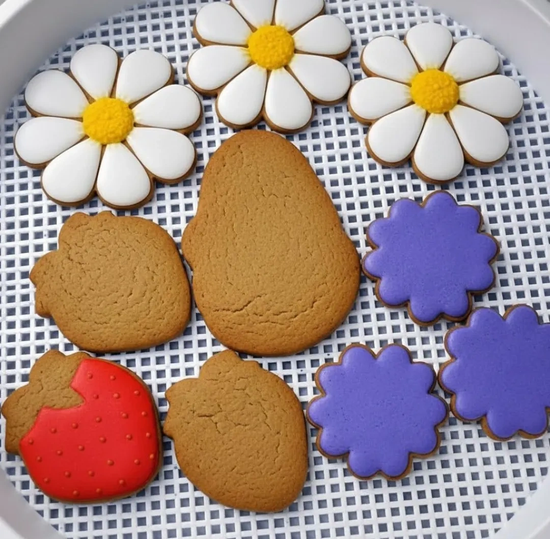 Имбирное печенье «Алиса в стране чудес»: шаг 10