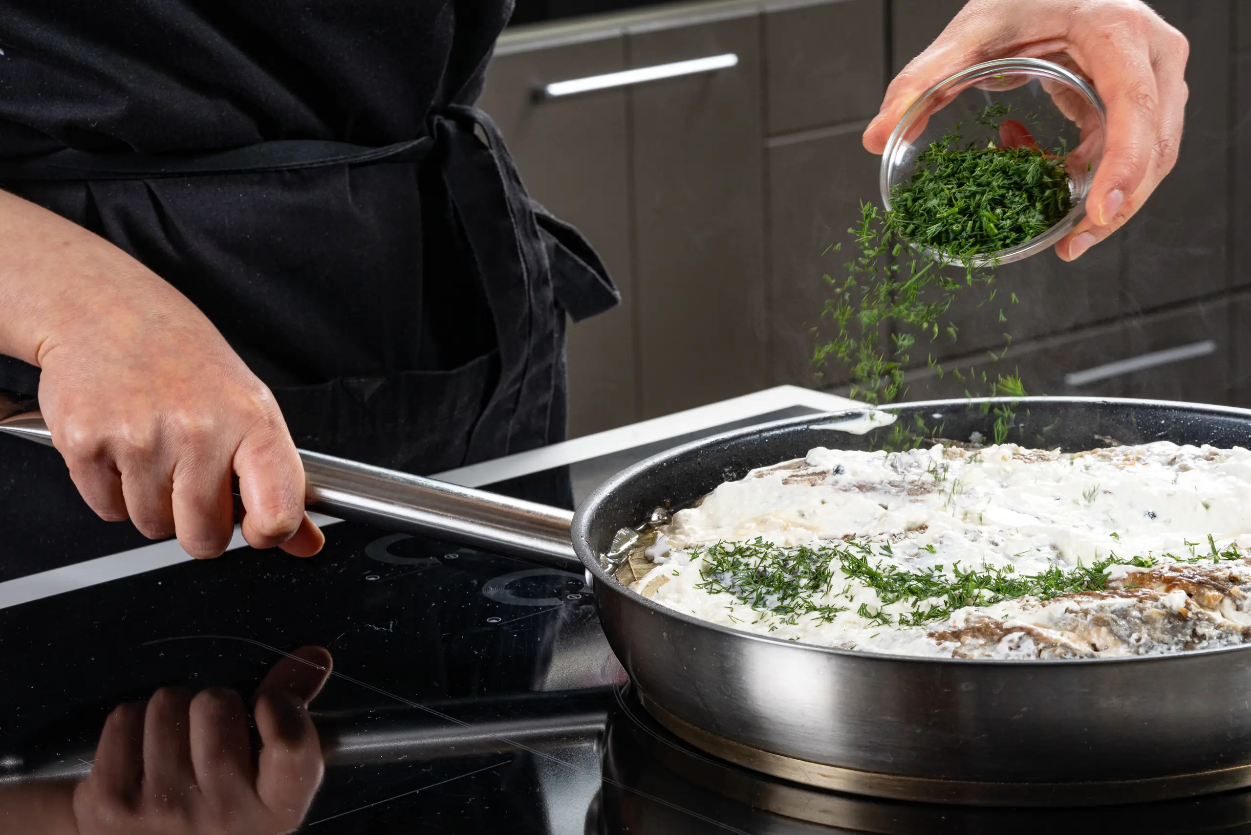 Шаг 10: Караси в сметане