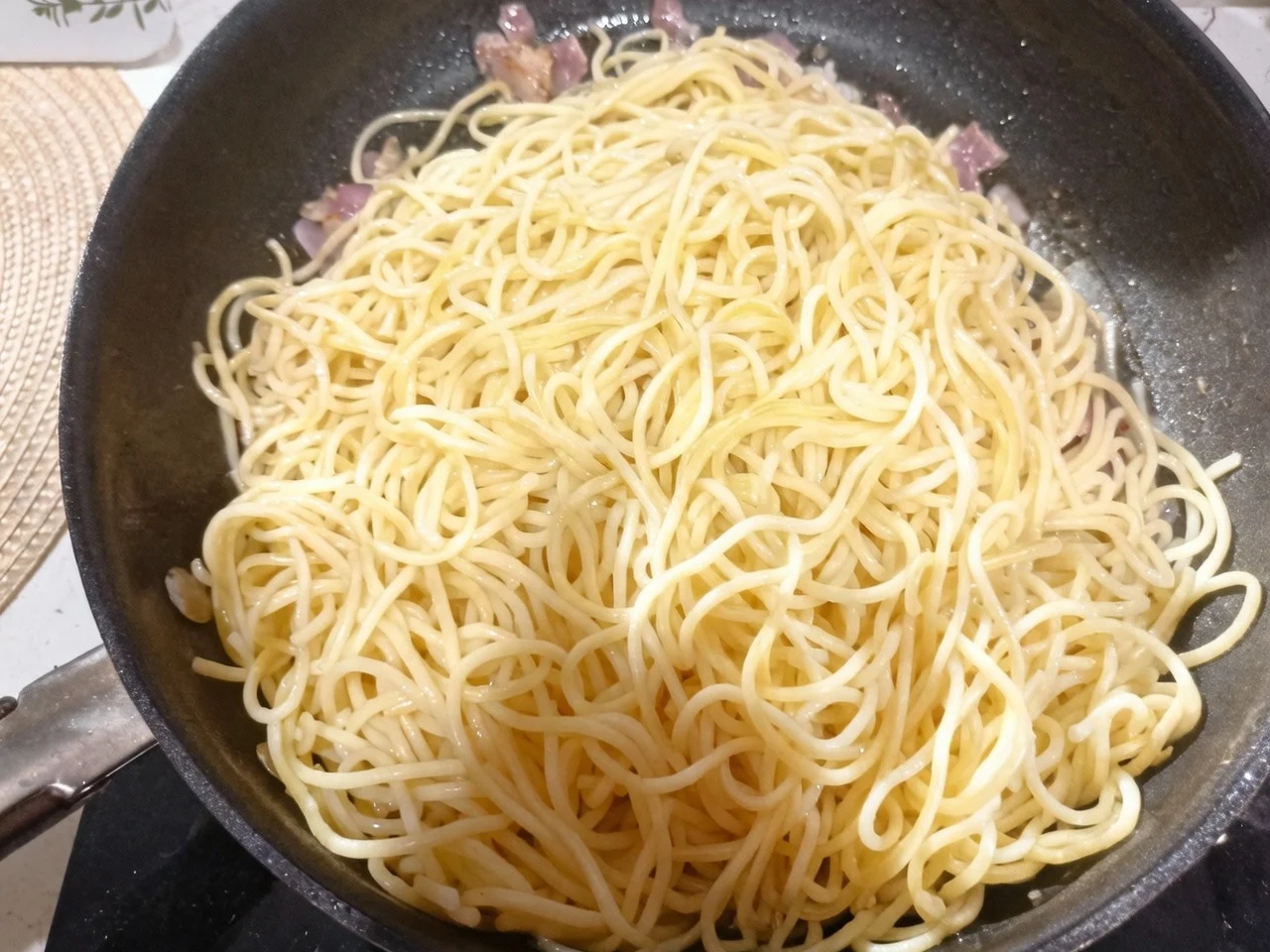 Шаг 10: Карбонара с беконом и сливками