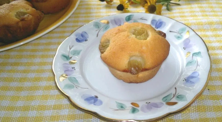 Мини-кексы с виноградом: шаг 10