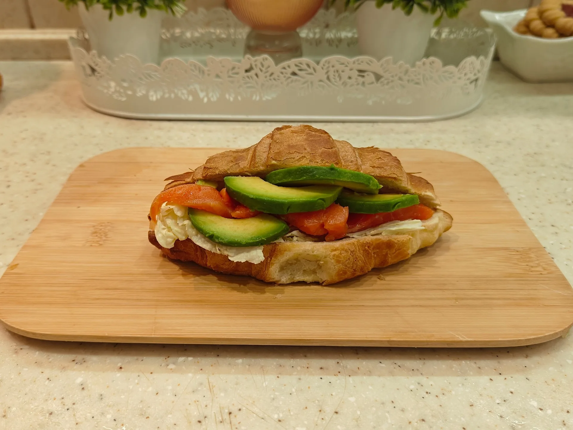 Шаг 10: Круассан с красной рыбой