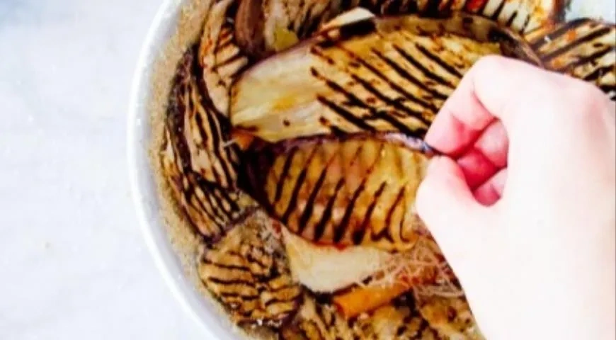 Круглая лазанья из букатини и баклажанов: шаг 10