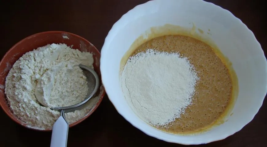 Кулич с вареной сгущенкой и миндалем: шаг 10