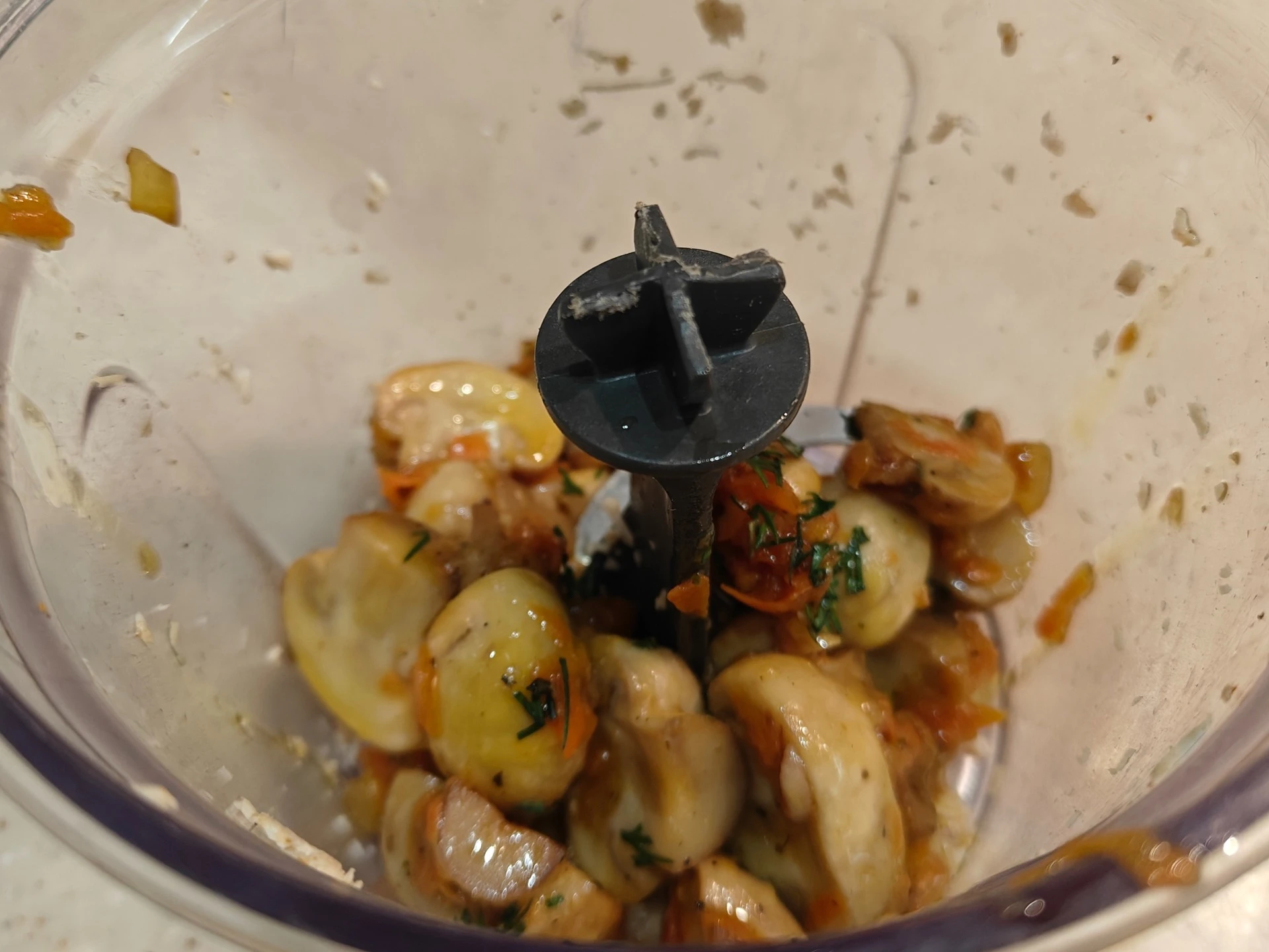 Шаг 10: Начинка для блинов из курицы и грибов