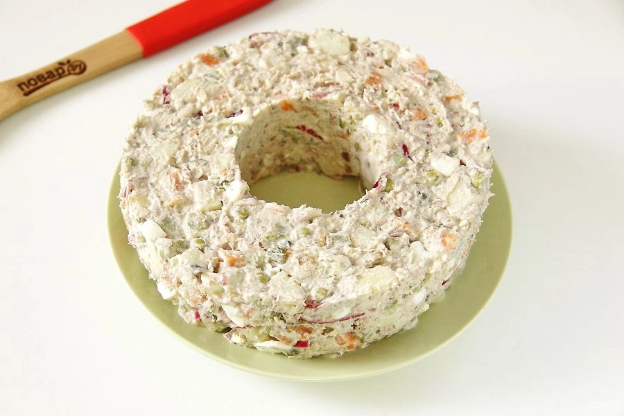 Шаг 10: Оливье с тунцом