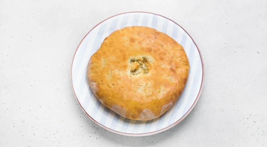 Осетинский пирог с курицей и сыром: шаг 10