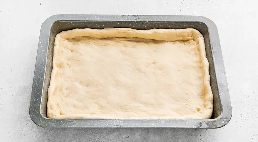 Пирог из дрожжевого теста с повидлом в духовке: шаг 10