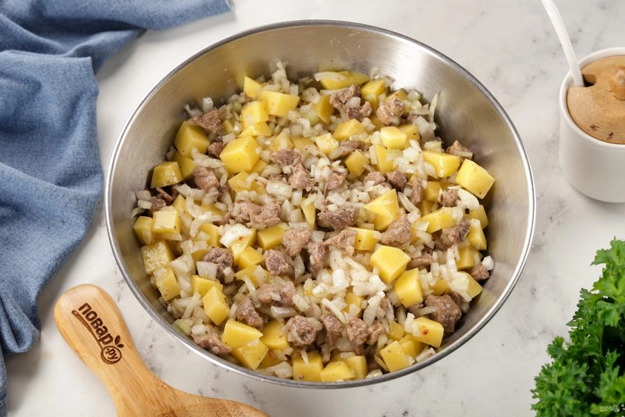 Шаг 10: Простой мясной пирог с картошкой