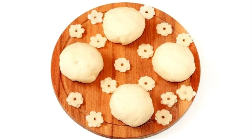 Расстегаи с капустой и мясом в духовке: шаг 10