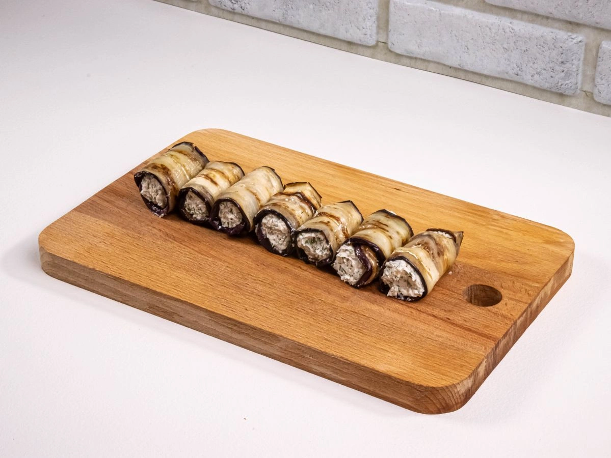 Шаг 10: Рулетики из баклажанов