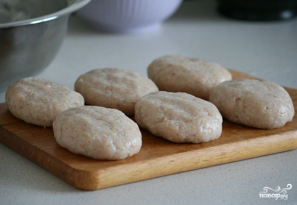 Шаг 10: Рыбные котлеты из щуки