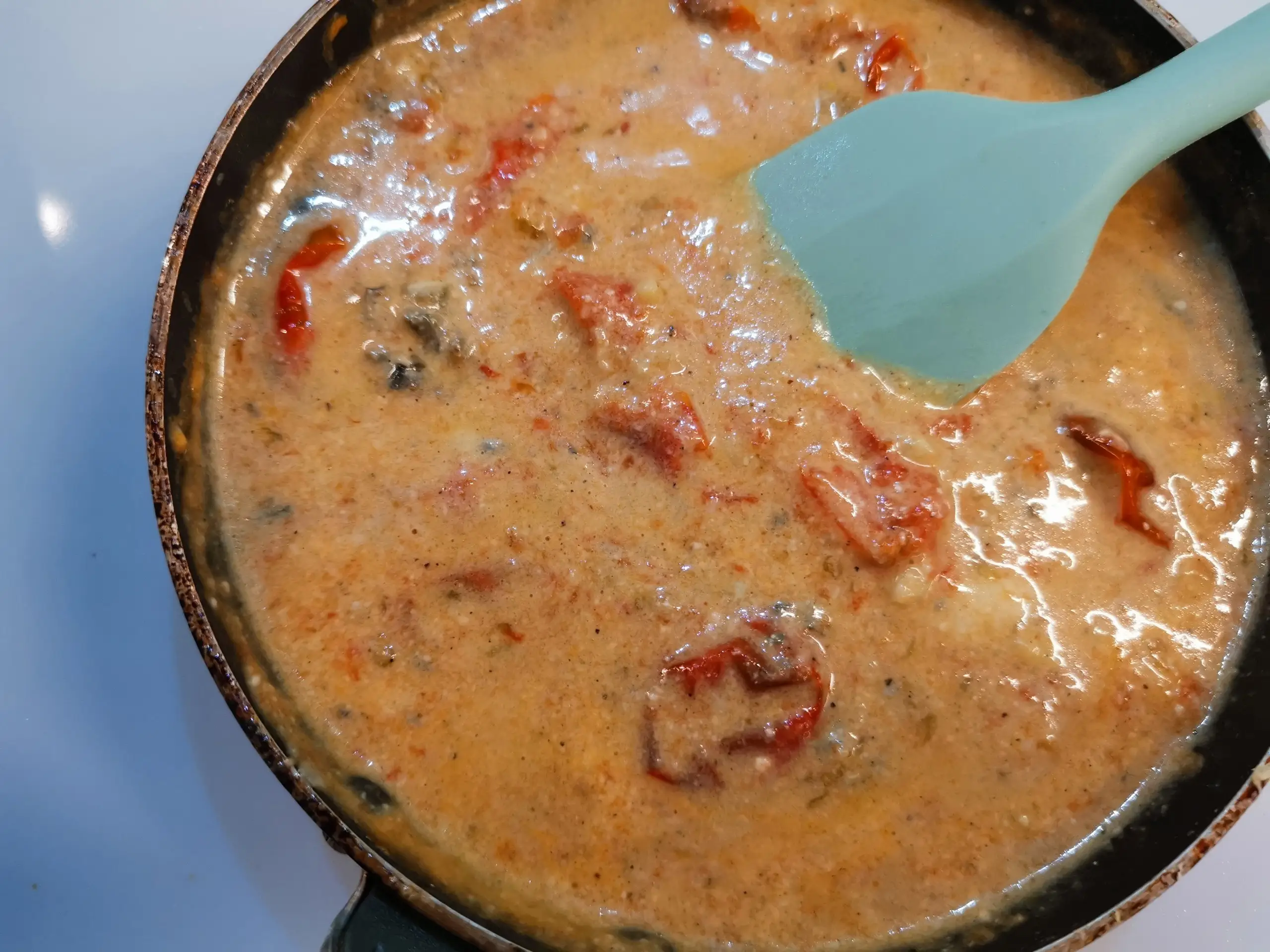 Шаг 10: Сливочно-сырный соус