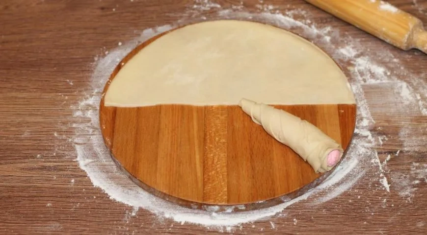 Слоеный пирог с малиновым джемом Махеевъ к 8 марта: шаг 10