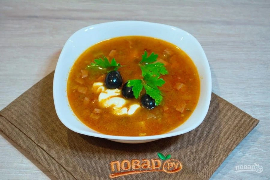 Шаг 10: Солянка с бор ная мясная