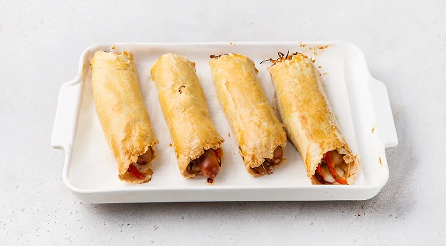 Сосиски в тесте, с овощами и сыром: шаг 10