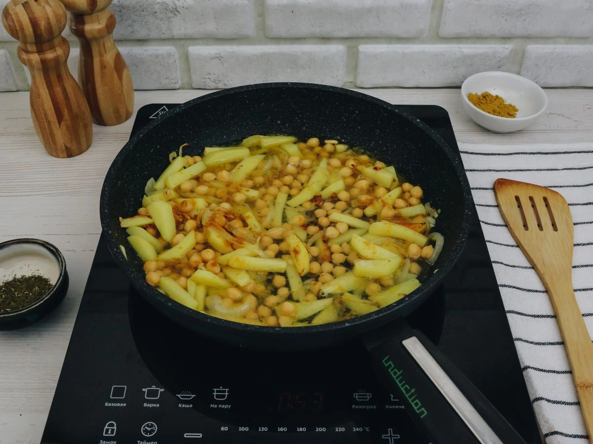 Шаг 10: Суп-пюре с нутом и карри