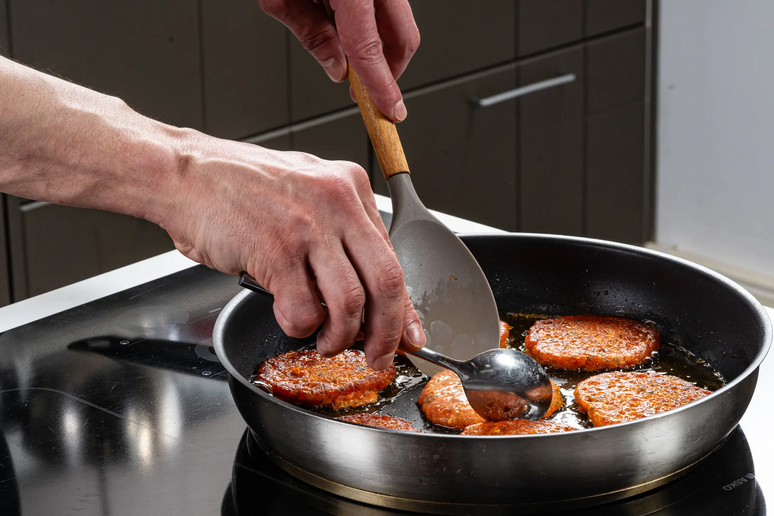 Шаг 10: Томатные котлеты