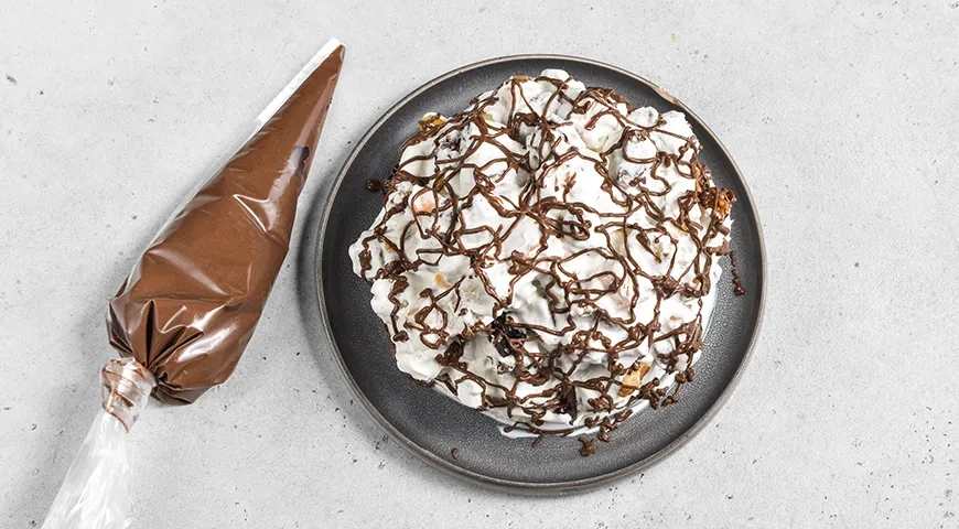 Торт «Кудрявый мальчик»: шаг 10