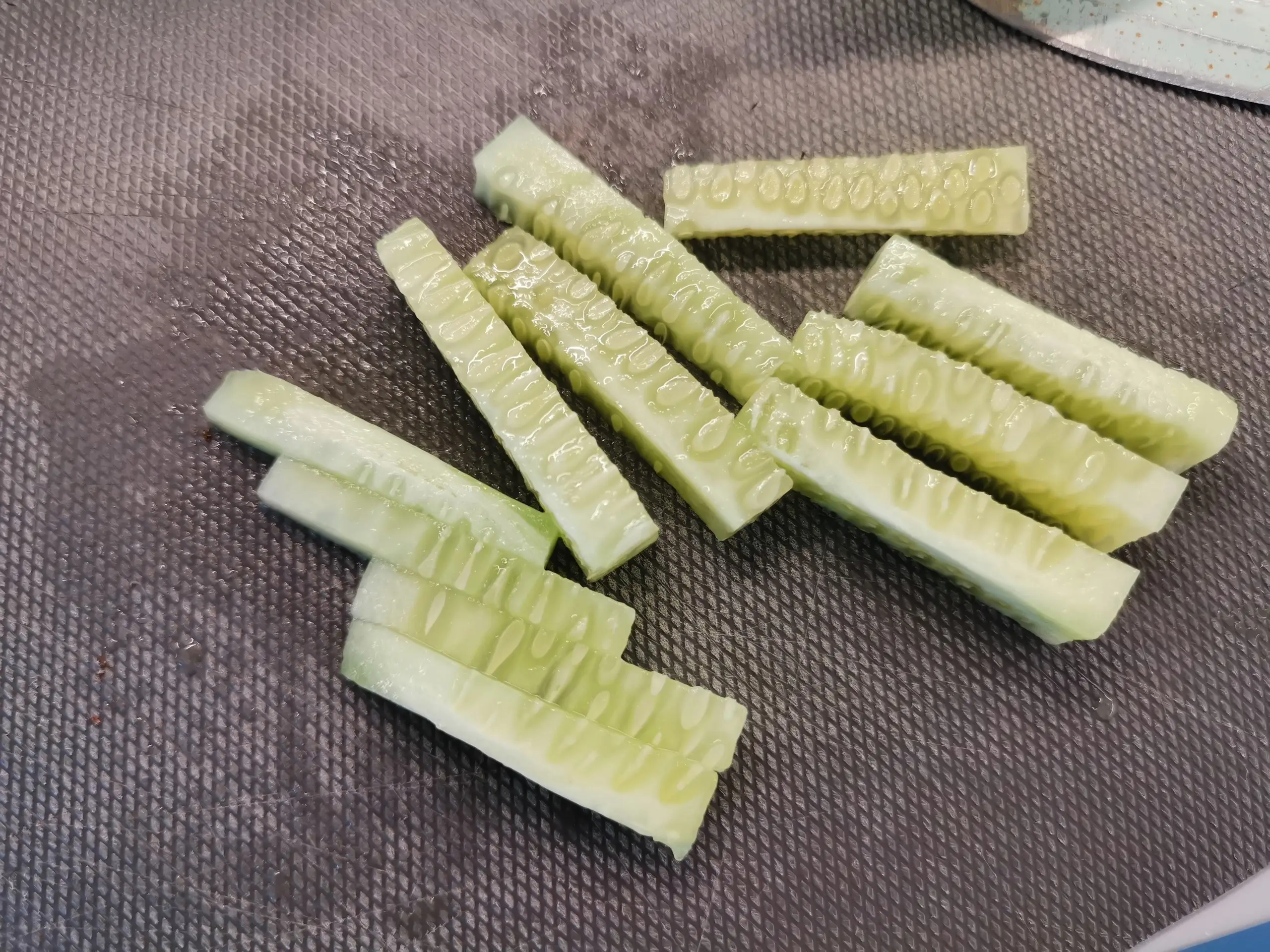 Шаг 10: Яичный блин с начинкой для кето-диеты