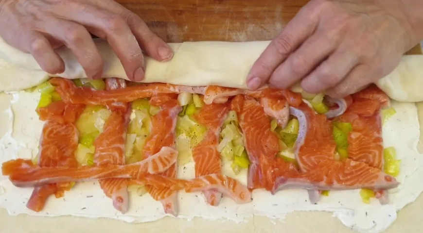 Завитушка с лососем: шаг 10