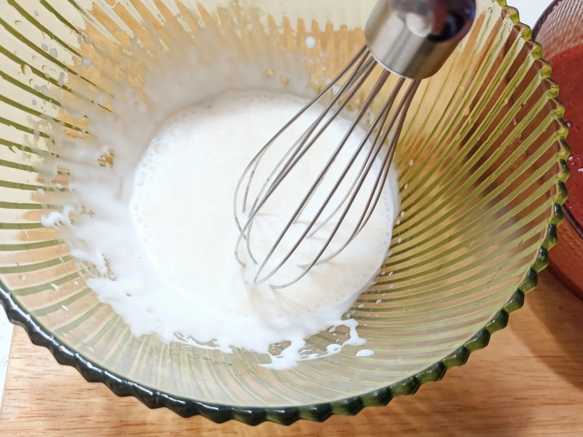 Шаг 11: Банановое какао с маршмеллоу, взбитыми сливками и шоколадом